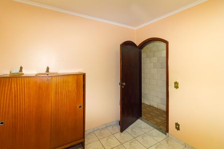 Casa de condomínio à venda com 225m², 4 quartos e 4 vagasQuarto 2