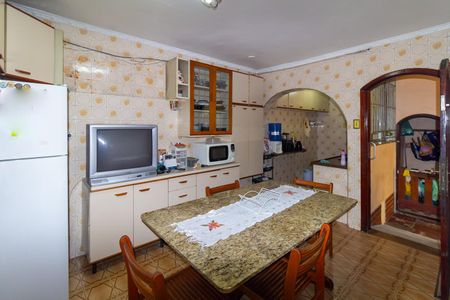 Casa de condomínio à venda com 225m², 4 quartos e 4 vagasCozinha