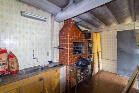 Casa de condomínio à venda com 225m², 4 quartos e 4 vagasChurrasqueira