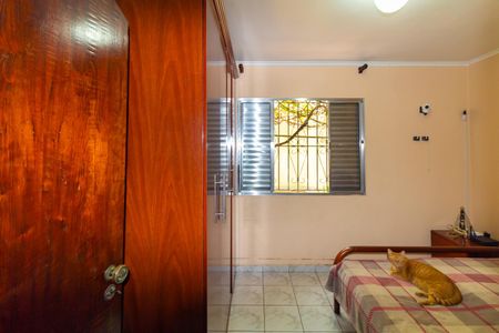 Casa de condomínio à venda com 225m², 4 quartos e 4 vagasQuarto 1