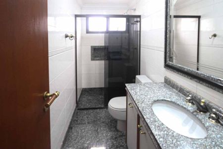 Apartamento à venda com 138m², 3 quartos e 3 vagas Apartamento à venda com 138m², 3 quartos e 3 vagasBanheiro