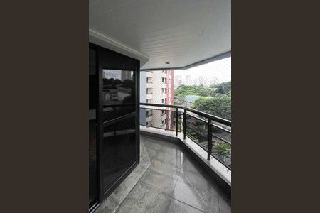 Apartamento à venda com 138m², 3 quartos e 3 vagas Apartamento à venda com 138m², 3 quartos e 3 vagasVaranda da Sala