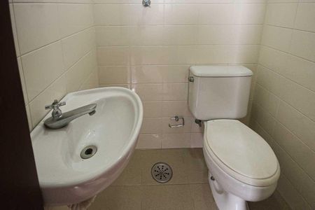 Apartamento à venda com 138m², 3 quartos e 3 vagas Apartamento à venda com 138m², 3 quartos e 3 vagasBanheiro de Serviço