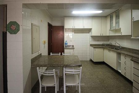 Apartamento à venda com 138m², 3 quartos e 3 vagas Apartamento à venda com 138m², 3 quartos e 3 vagasCozinha