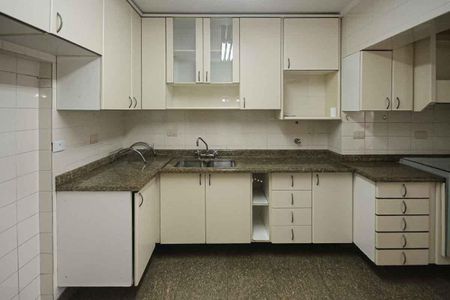 Apartamento à venda com 138m², 3 quartos e 3 vagas Apartamento à venda com 138m², 3 quartos e 3 vagasCozinha