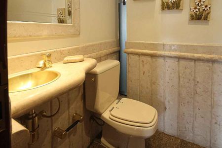 Apartamento à venda com 138m², 3 quartos e 3 vagas Apartamento à venda com 138m², 3 quartos e 3 vagasLavabo