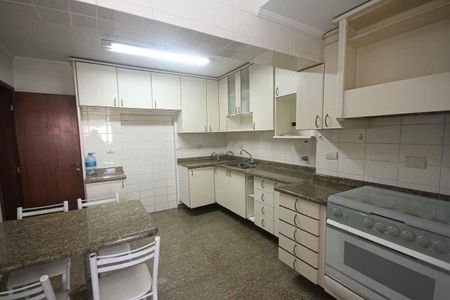 Apartamento à venda com 138m², 3 quartos e 3 vagas Apartamento à venda com 138m², 3 quartos e 3 vagasCozinha