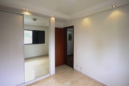 Apartamento à venda com 138m², 3 quartos e 3 vagas Apartamento à venda com 138m², 3 quartos e 3 vagasQuarto 2