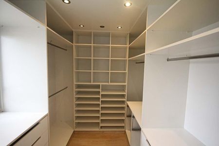 Apartamento à venda com 138m², 3 quartos e 3 vagas Apartamento à venda com 138m², 3 quartos e 3 vagasQuarto 3