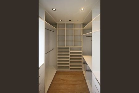 Apartamento à venda com 138m², 3 quartos e 3 vagas Apartamento à venda com 138m², 3 quartos e 3 vagasQuarto 3