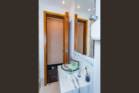 Casa à venda com 107m², 3 quartos e 4 vagas Casa à venda com 107m², 3 quartos e 4 vagasLavabo