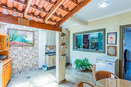 Casa à venda com 107m², 3 quartos e 4 vagas Casa à venda com 107m², 3 quartos e 4 vagasEspaço Gourmet e área de serviço