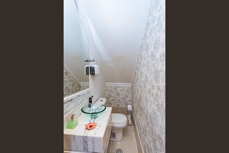 Casa à venda com 107m², 3 quartos e 4 vagas Casa à venda com 107m², 3 quartos e 4 vagasLavabo