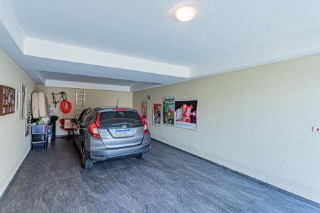 Casa à venda com 107m², 3 quartos e 4 vagas Casa à venda com 107m², 3 quartos e 4 vagasGaragem