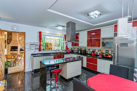 Casa à venda com 107m², 3 quartos e 4 vagas Casa à venda com 107m², 3 quartos e 4 vagasCozinha