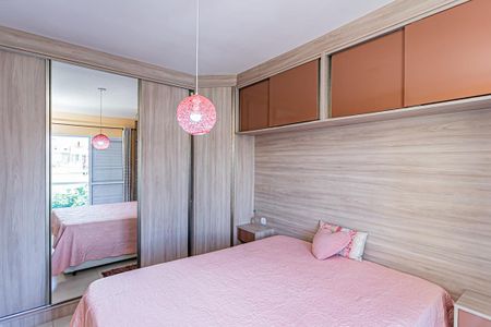 Casa à venda com 107m², 3 quartos e 4 vagas Casa à venda com 107m², 3 quartos e 4 vagasSuite