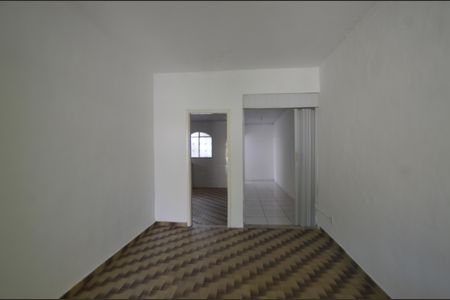 Casa para alugar com 210m², 1 quarto e 3 vagasSala