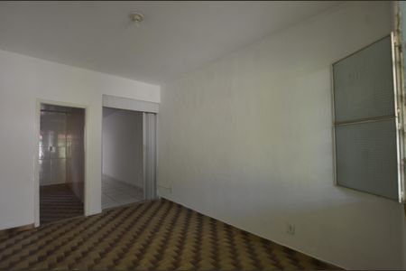 Casa para alugar com 210m², 1 quarto e 3 vagasSala