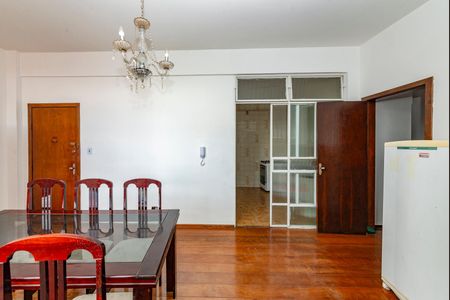 Apartamento à venda com 107m², 3 quartos e sem vagaSala