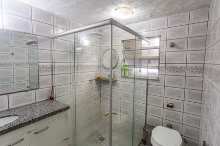 Casa à venda com 120m², 4 quartos e 2 vagas Casa à venda com 120m², 4 quartos e 2 vagasBanheiro Social 1