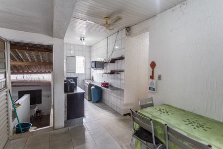 Casa à venda com 120m², 4 quartos e 2 vagas Casa à venda com 120m², 4 quartos e 2 vagasCozinha