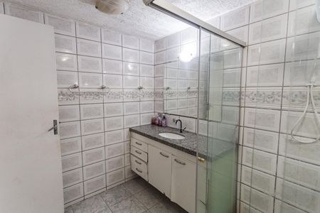 Casa à venda com 120m², 4 quartos e 2 vagas Casa à venda com 120m², 4 quartos e 2 vagasBanheiro Social 1