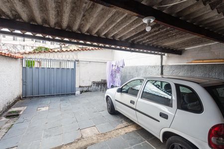Casa à venda com 120m², 4 quartos e 2 vagas Casa à venda com 120m², 4 quartos e 2 vagasGaragem