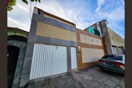 Casa para alugar com 350m², 4 quartos e 5 vagas Casa para alugar com 350m², 4 quartos e 5 vagasFachada