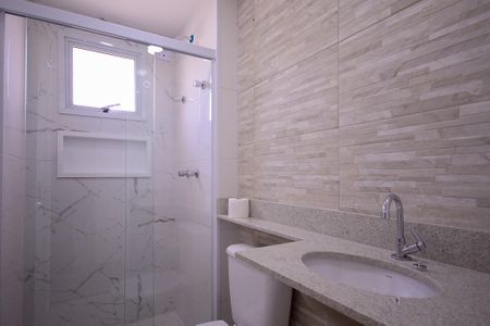 Apartamento à venda com 57m², 2 quartos e 2 vagasBanheiro da Suíte