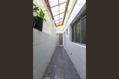 Casa à venda com 380m², 3 quartos e 6 vagas Casa à venda com 380m², 3 quartos e 6 vagasCorredor