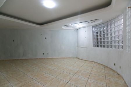 Casa à venda com 380m², 3 quartos e 6 vagas Casa à venda com 380m², 3 quartos e 6 vagasSala