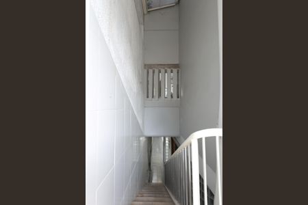 Casa à venda com 380m², 3 quartos e 6 vagas Casa à venda com 380m², 3 quartos e 6 vagasEscada / Entrada