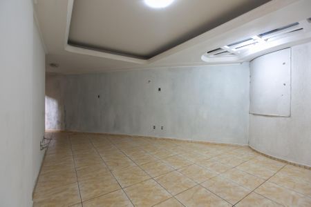 Casa à venda com 380m², 3 quartos e 6 vagas Casa à venda com 380m², 3 quartos e 6 vagasSala