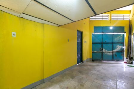 Casa à venda com 380m², 3 quartos e 6 vagas Casa à venda com 380m², 3 quartos e 6 vagasGaragem