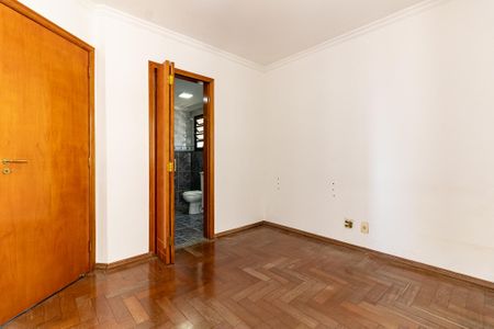 Apartamento à venda com 90m², 2 quartos e 2 vagasSuíte