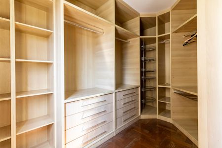 Apartamento à venda com 90m², 2 quartos e 2 vagasCloset da Suíte