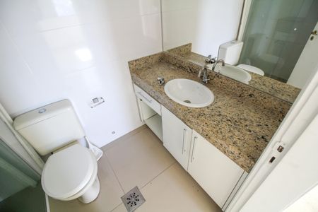 Apartamento à venda com 122m², 3 quartos e 1 vaga Apartamento à venda com 122m², 3 quartos e 1 vagaBanheiro Social