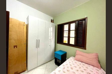 Casa à venda com 110m², 3 quartos e sem vagaQuarto 2