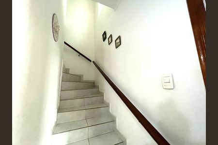 Casa à venda com 110m², 3 quartos e sem vagaEscada