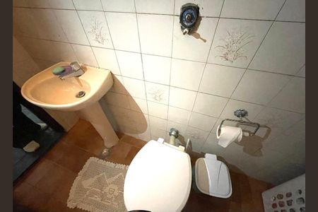 Casa à venda com 110m², 3 quartos e sem vagaLavabo