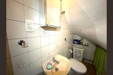 Casa à venda com 110m², 3 quartos e sem vagaLavabo