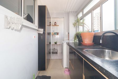 Apartamento à venda com 108m², 3 quartos e 1 vagaÁrea de Serviço