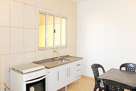 Casa para alugar com 50m², 2 quartos e 2 vagasCozinha