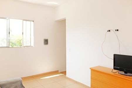 Casa para alugar com 50m², 2 quartos e 2 vagasSala