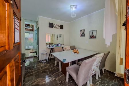 Casa à venda com 120m², 2 quartos e 1 vagaSala