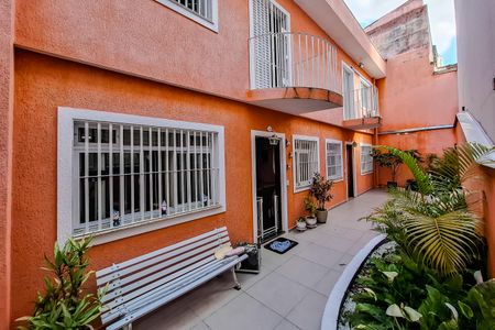 Casa à venda com 120m², 2 quartos e 1 vagaFachada da casa