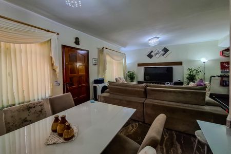Casa à venda com 120m², 2 quartos e 1 vagaSala