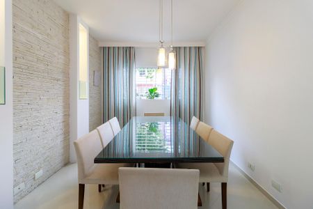 Casa à venda com 69m², 2 quartos e 1 vagaSala