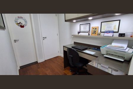 Apartamento à venda com 140m², 4 quartos e 3 vagasEscritório