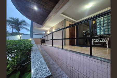 Apartamento à venda com 187m², 3 quartos e 3 vagasEntrada